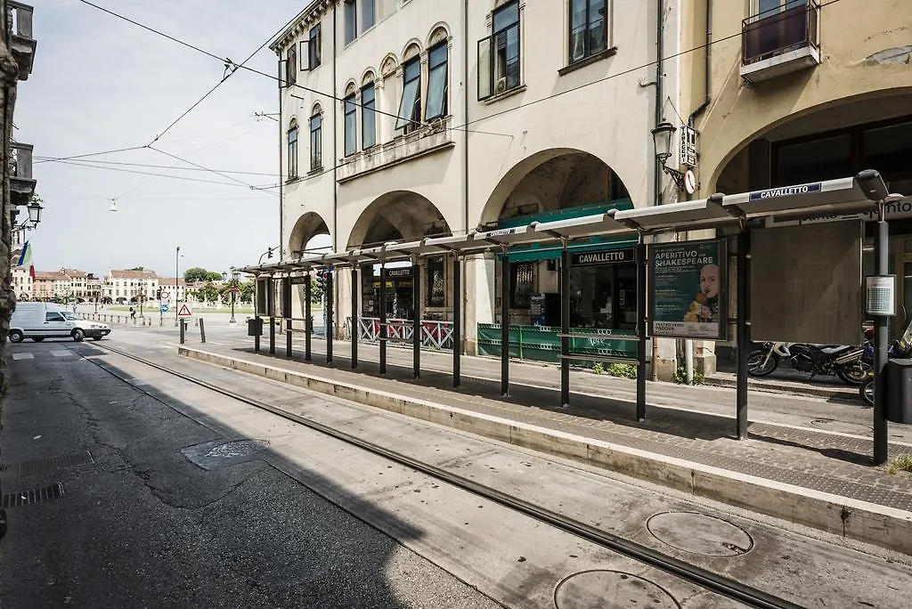 Myplace Prato Della Valle Family Apartment Padova 0*,